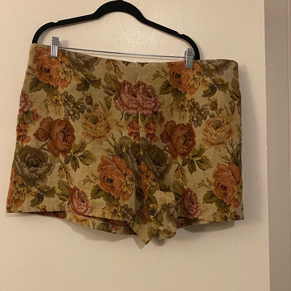 SHEIN Floral High Waist Shorts - Multicolor